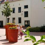Schulhof 3